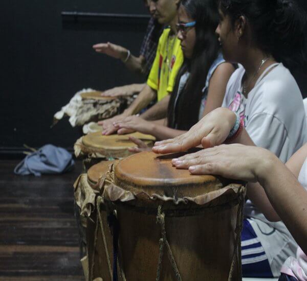 Chirimía y/o Percusión folclórica