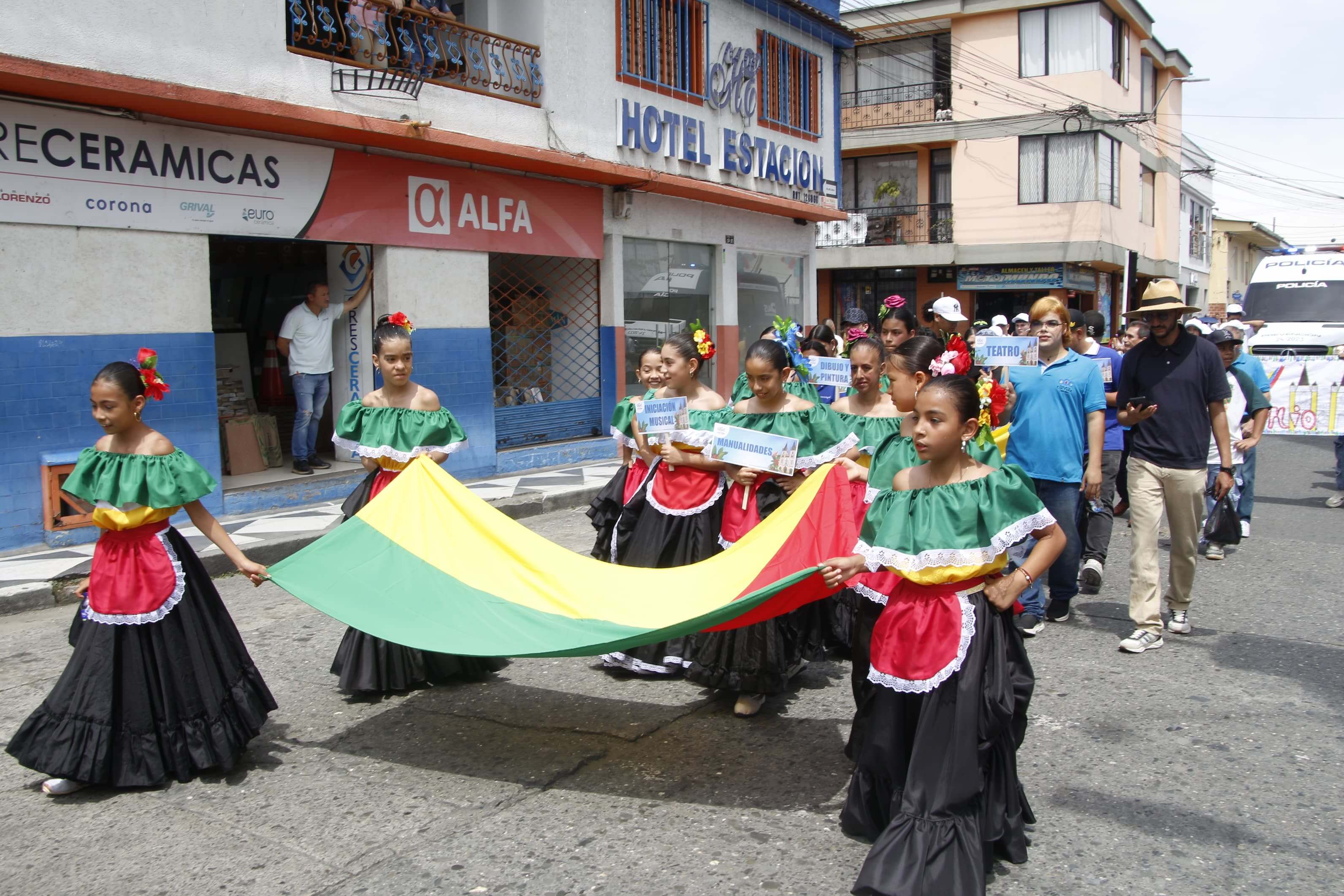 Desfile 169 años 4