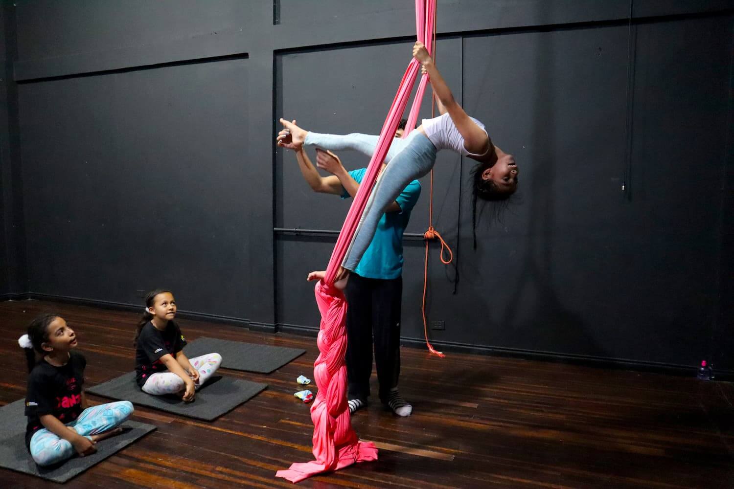 Grupo de danza moderna